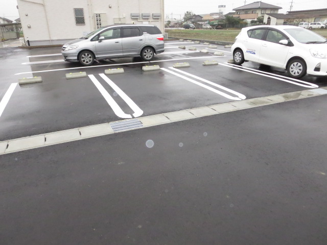 20/26 駐車場