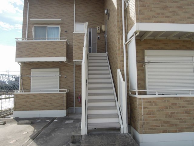 17/26 エントランス