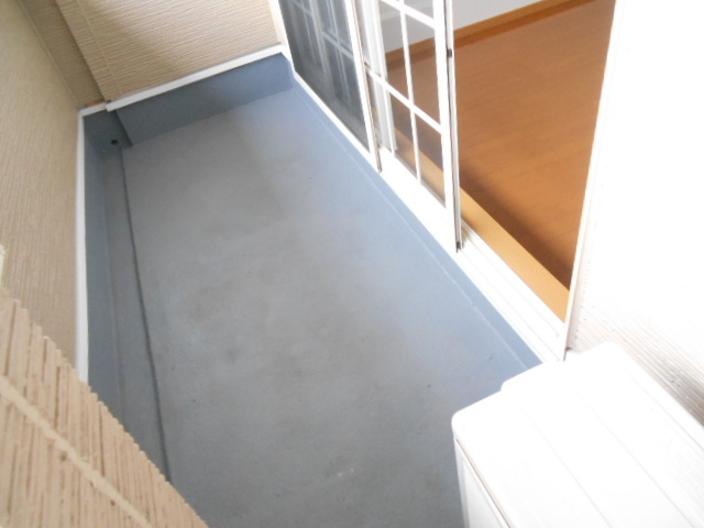 18/28 バルコニー