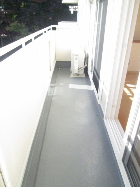 19/27 バルコニー