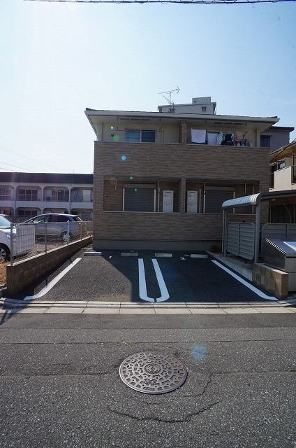 23/29 駐車場