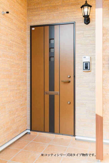 14/20 エントランス