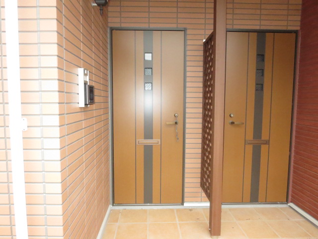 21/27 エントランス