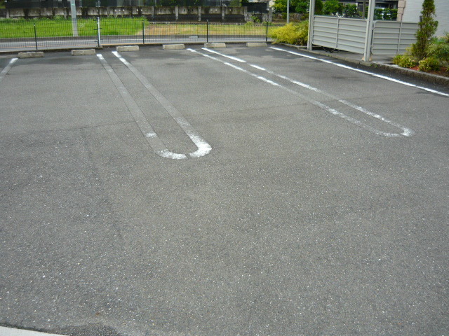 14/20 駐車場