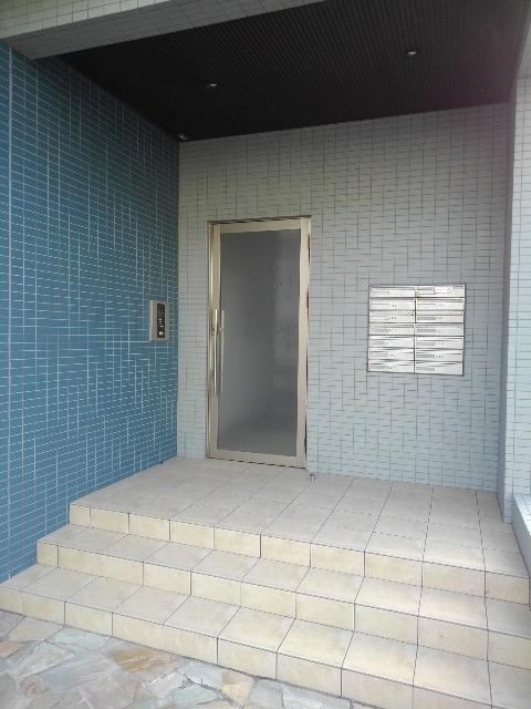 14/20 エントランス
