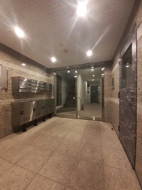 14/20 エントランス