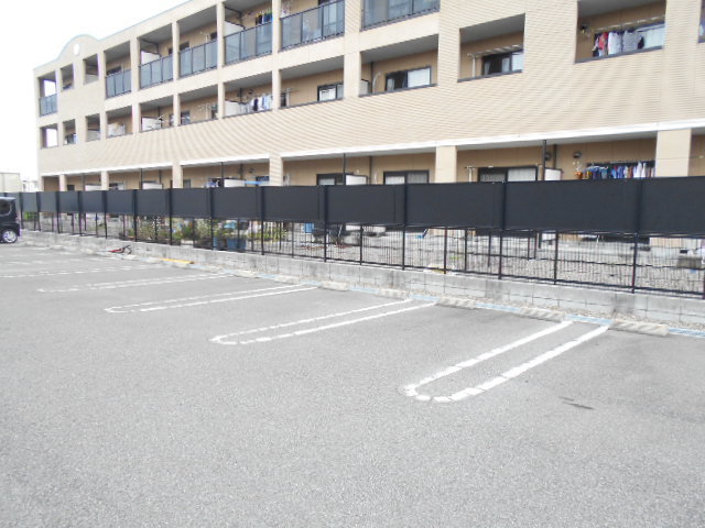 14/20 駐車場