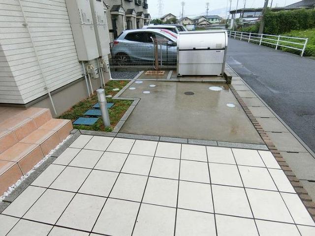 14/20 エントランス