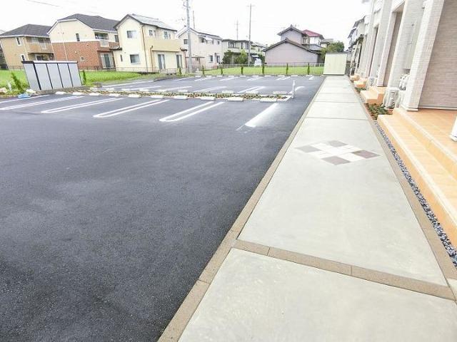 14/20 駐車場