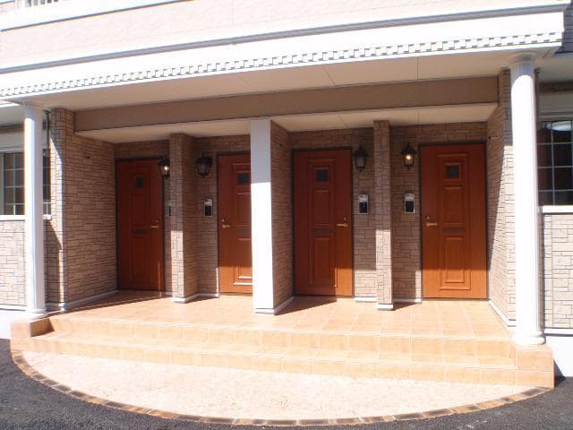 18/29 エントランス