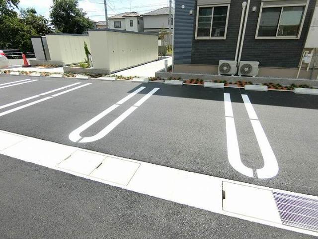 14/20 駐車場