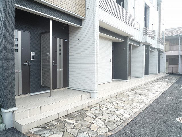 14/20 エントランス