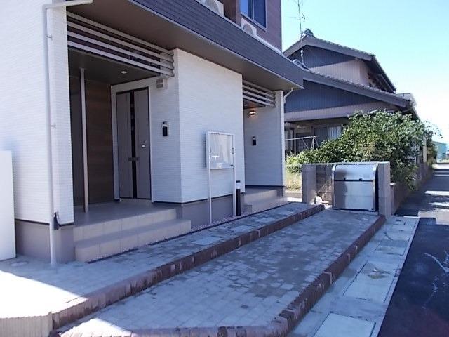 13/20 エントランス