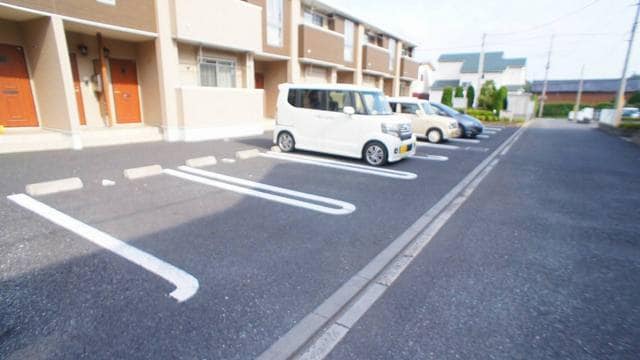 18/24 駐車場
