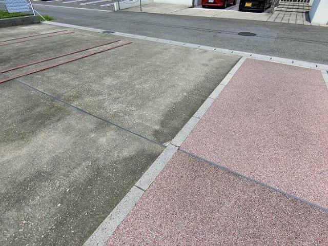 14/20 駐車場