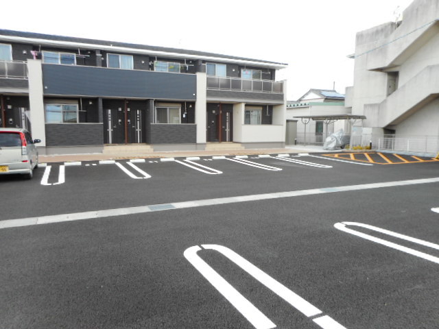 14/20 駐車場