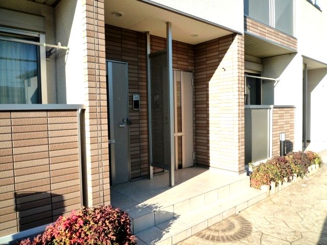 21/28 エントランス