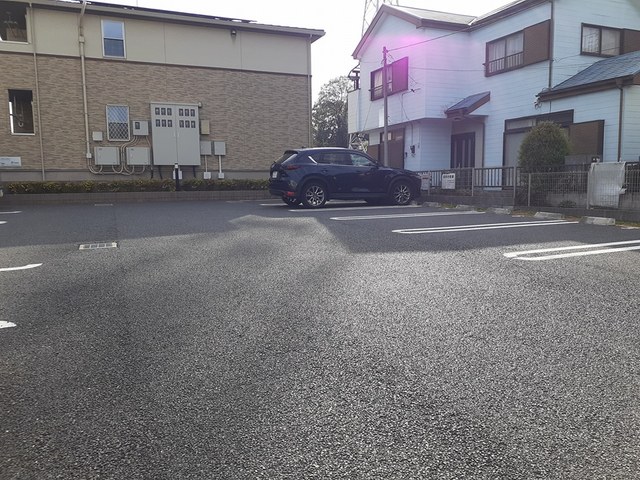 28/30 駐車場