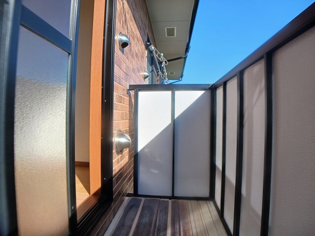 18/28 バルコニー