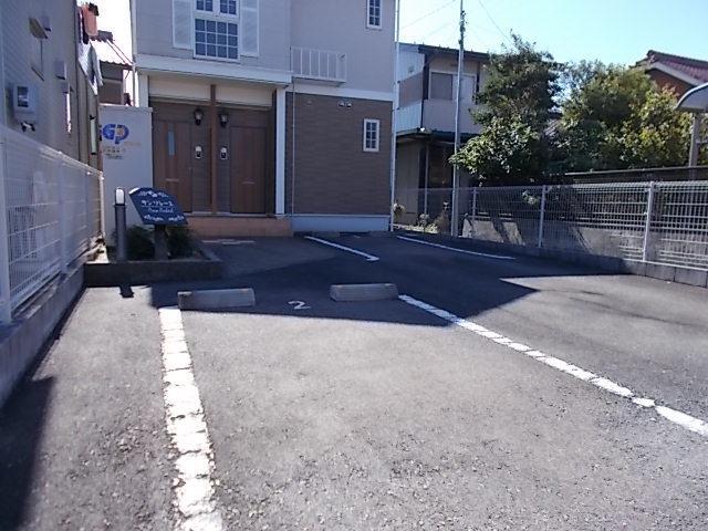 14/20 駐車場