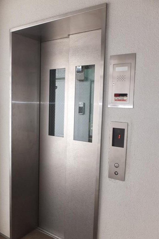 13/24 エントランス