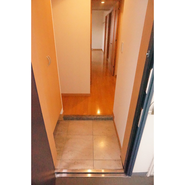 15/18 エントランス