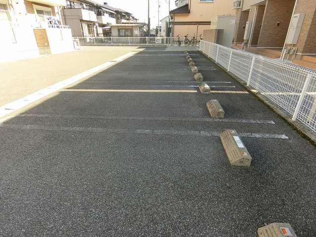 14/20 駐車場