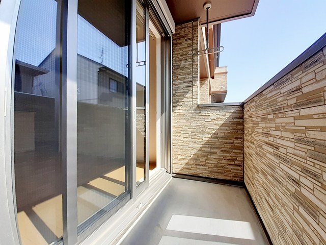 18/28 バルコニー