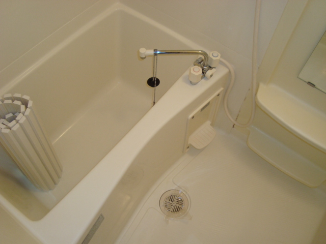 13/30 浴室
