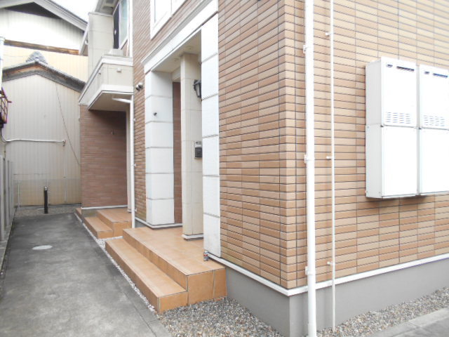 20/26 エントランス