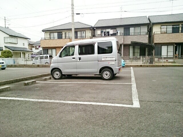 2/4 駐車場