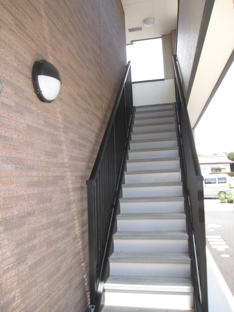 22/30 エントランス
