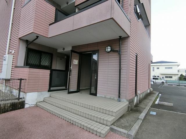 13/20 エントランス