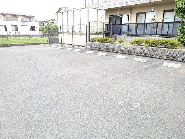14/20 駐車場