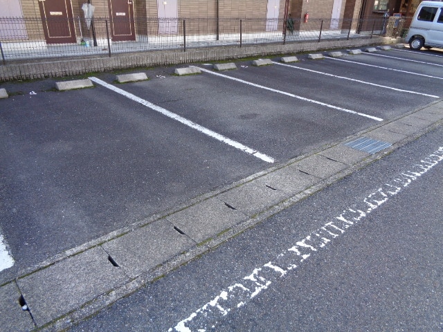 14/20 駐車場