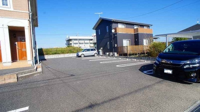 18/30 駐車場