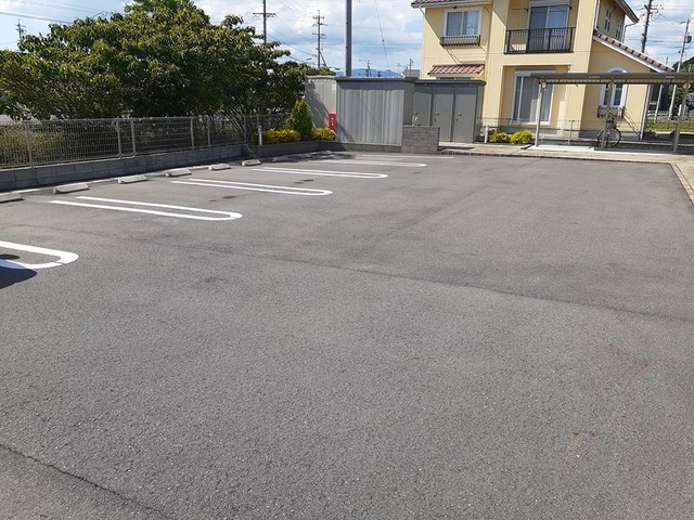 14/20 駐車場
