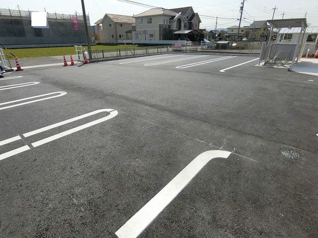 14/20 駐車場