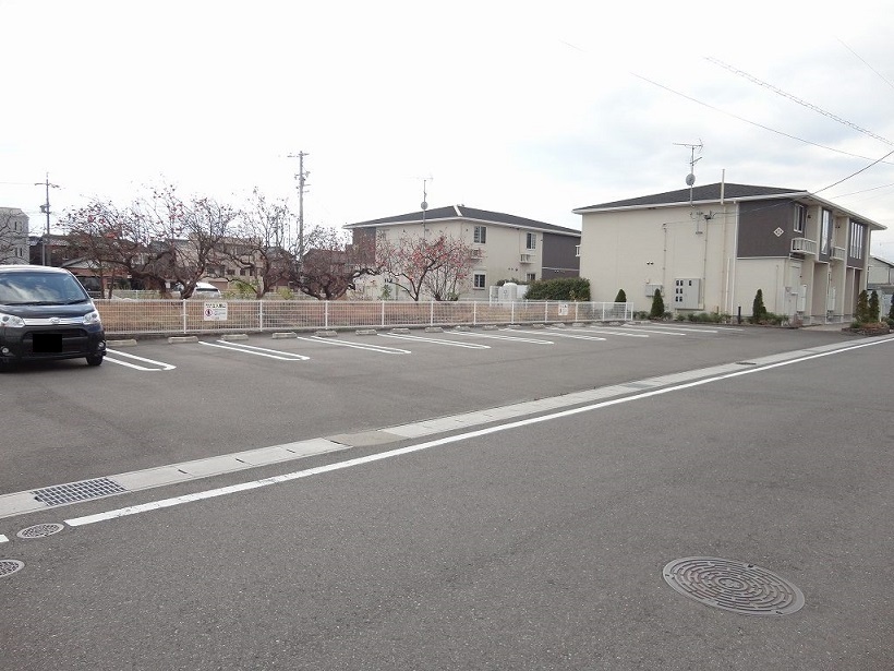 14/20 駐車場