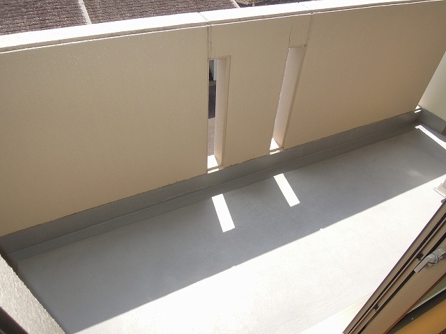 21/27 エントランス