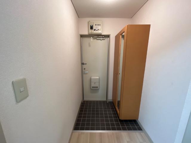 14/25 玄関