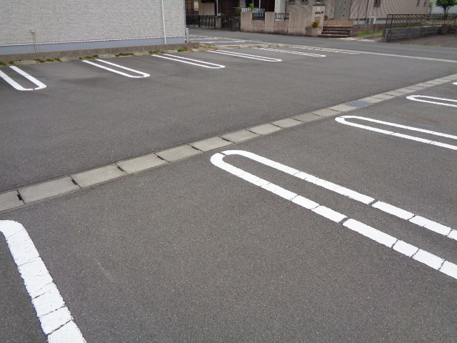14/20 駐車場