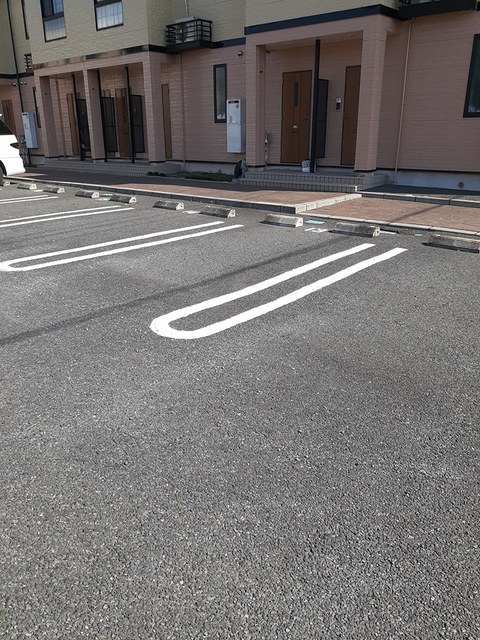 14/23 駐車場