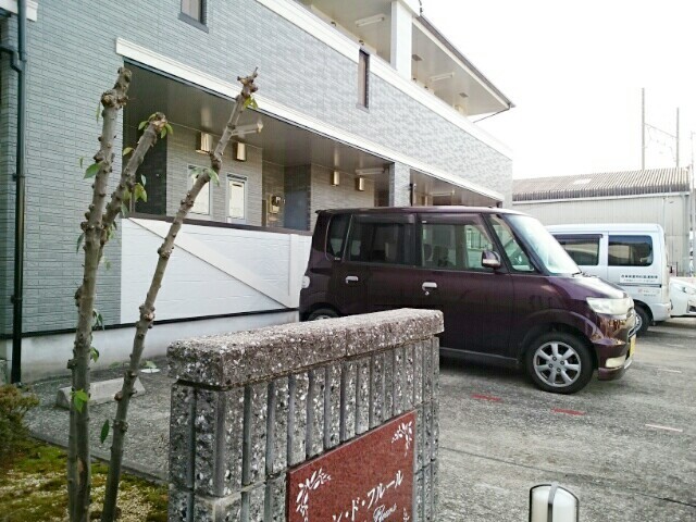 18/24 駐車場