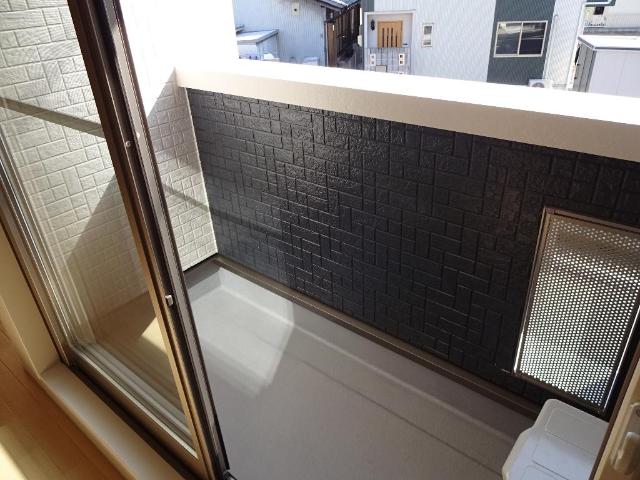 19/25 バルコニー