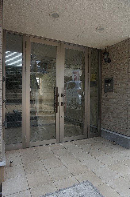 13/22 エントランス