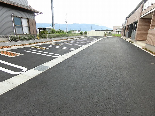 14/20 駐車場
