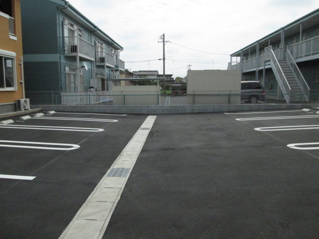 17/23 駐車場