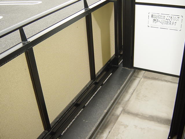 16/23 バルコニー