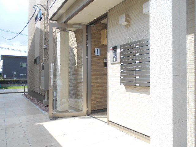 14/21 エントランス